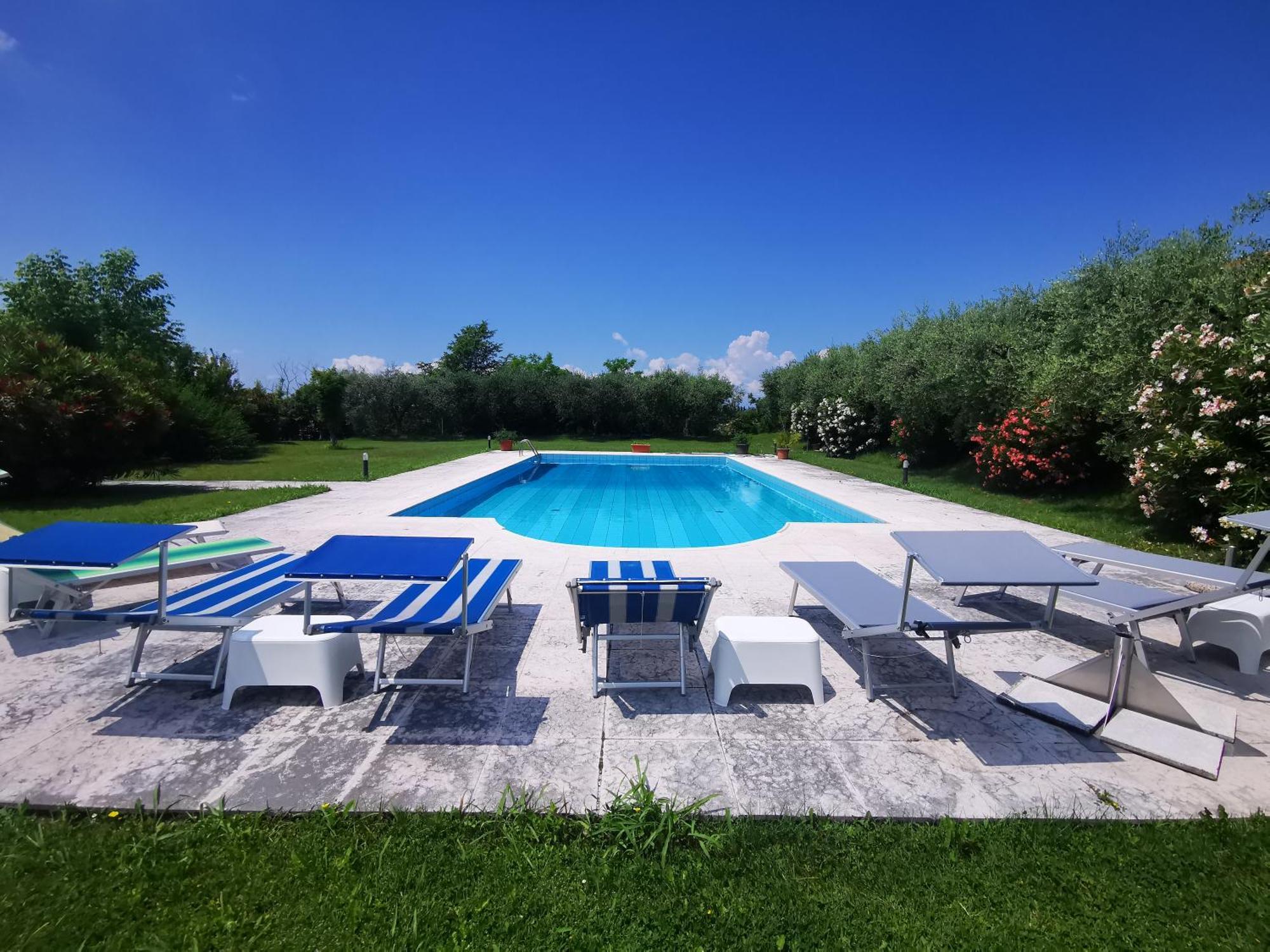 Casa Ghirlanda Con Piscina E Campo Da Tennis ลาซีเซ ภายนอก รูปภาพ