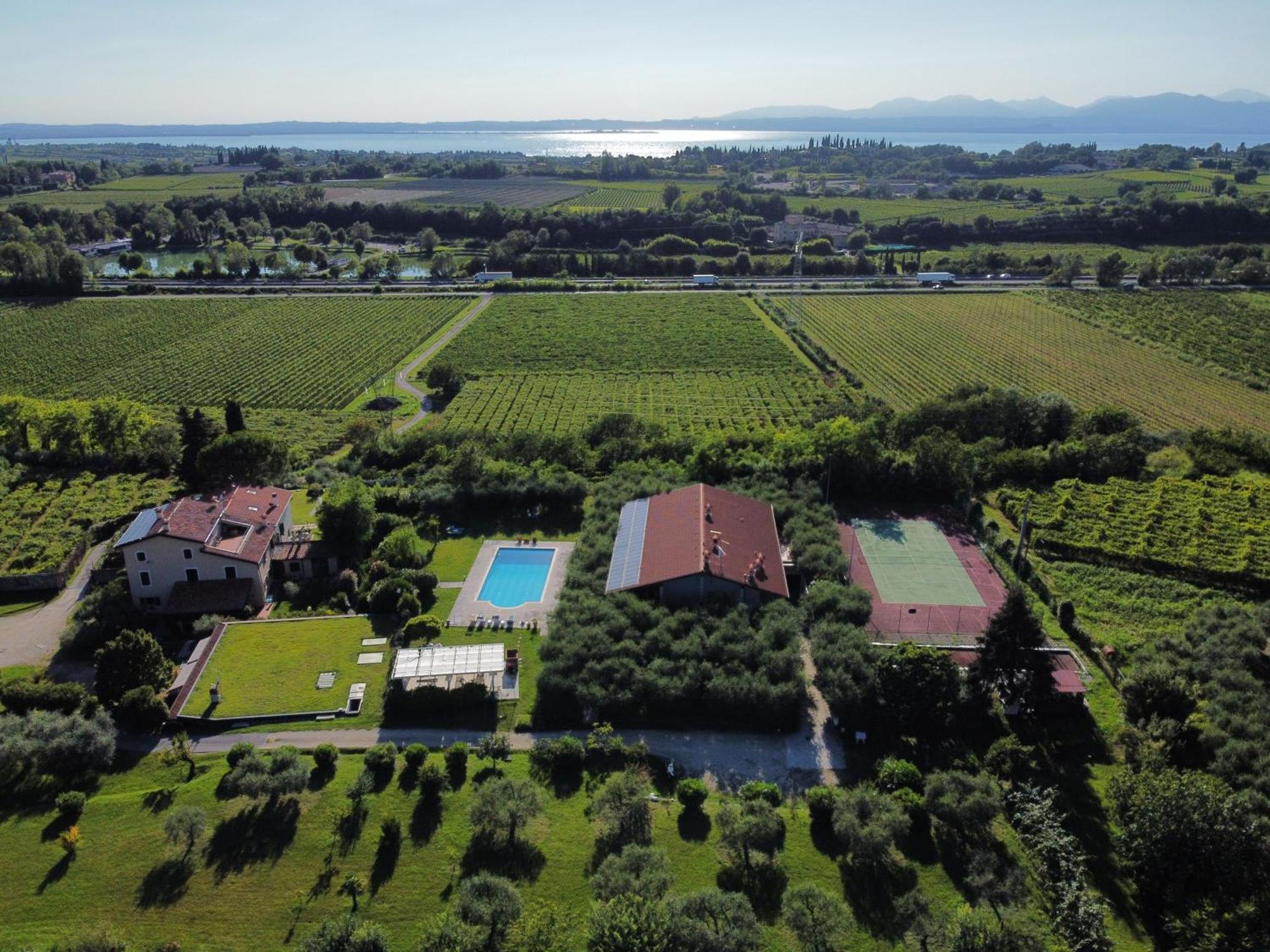 Casa Ghirlanda Con Piscina E Campo Da Tennis ลาซีเซ ภายนอก รูปภาพ